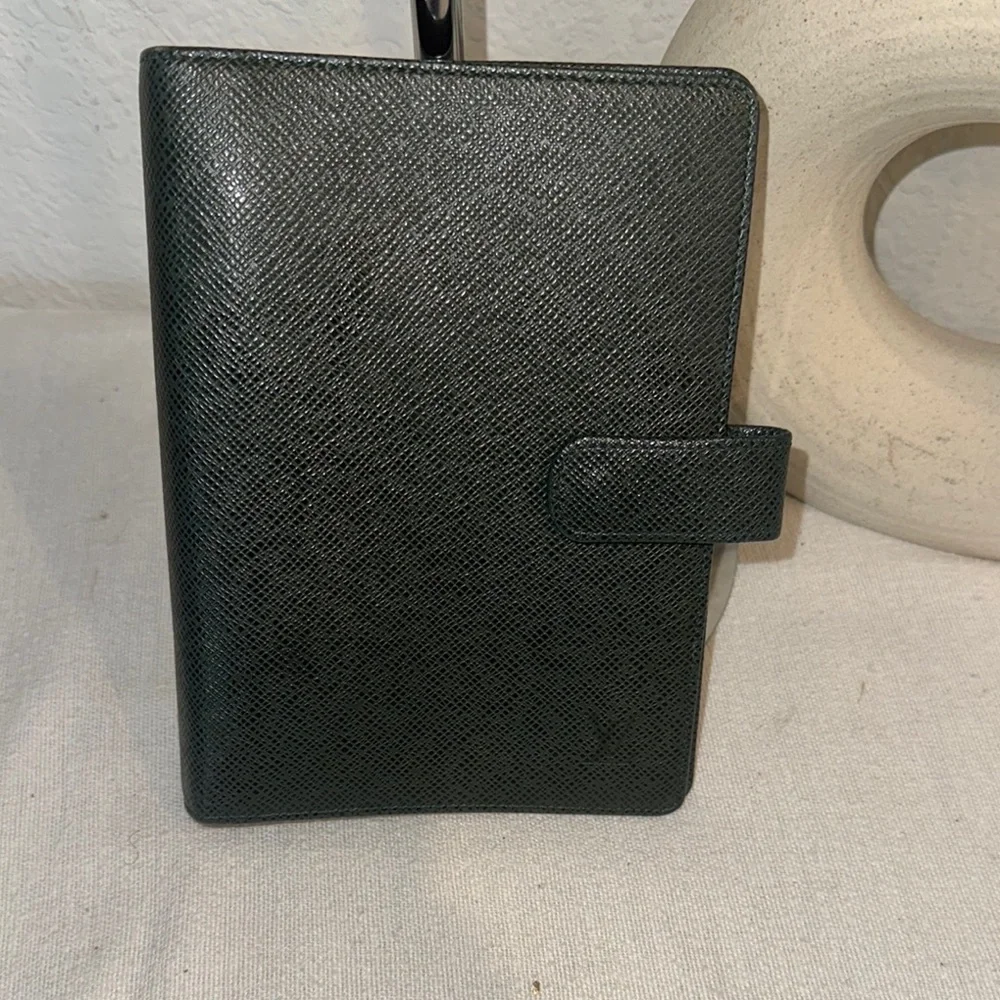 Authentic Louis Vuitton Taiga Agenda PM Notebook Cover